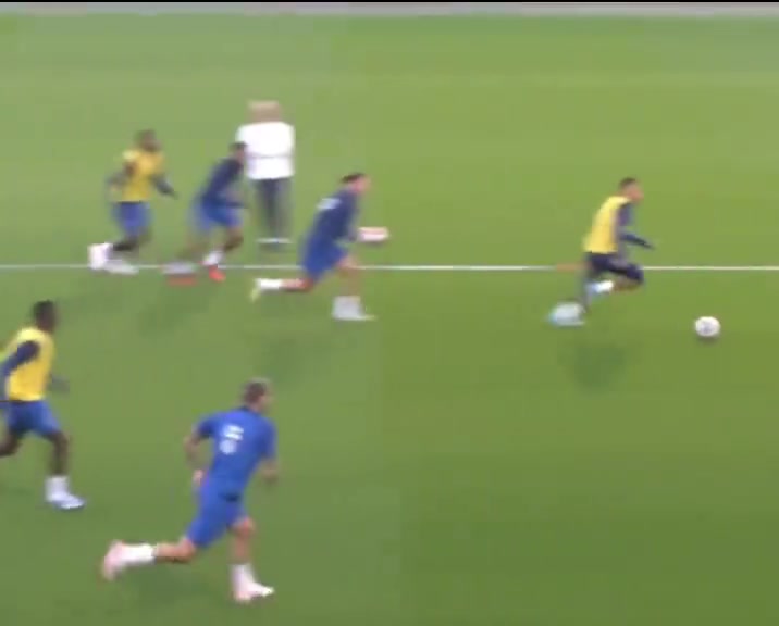 法国队流畅配合姆总表