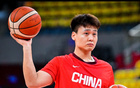 中国男篮VS韩国，CCTV5明晚6点直播！赵睿、张镇麟领衔13名国手